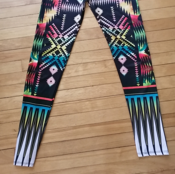 Rainbow pattern tights - Picture 2 of 3